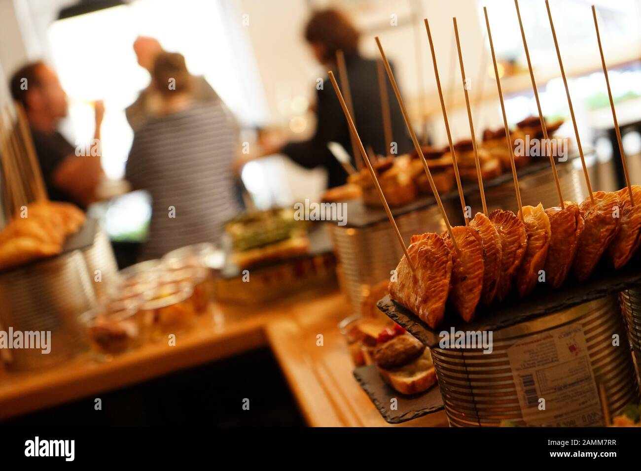 Page 2 Bodega Tapas Bar High Resolution Stock Photography And Images Alamy