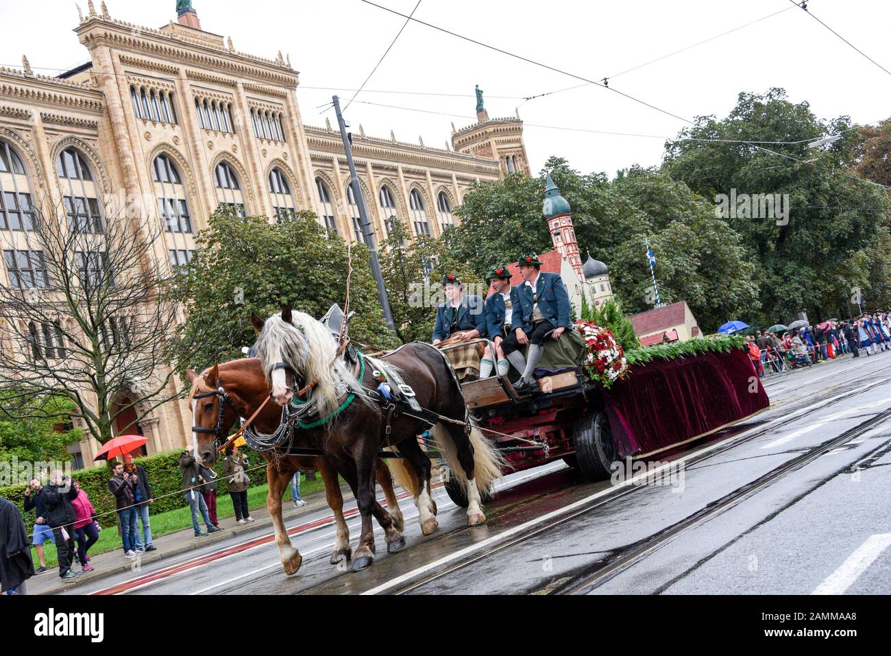 Oktoberfest Parade Horse High Resolution Stock Photography And Images Alamy