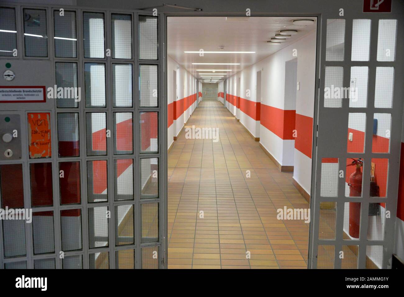 Gang in a cell wing of the JVA Stadelheim in Munich. [automated