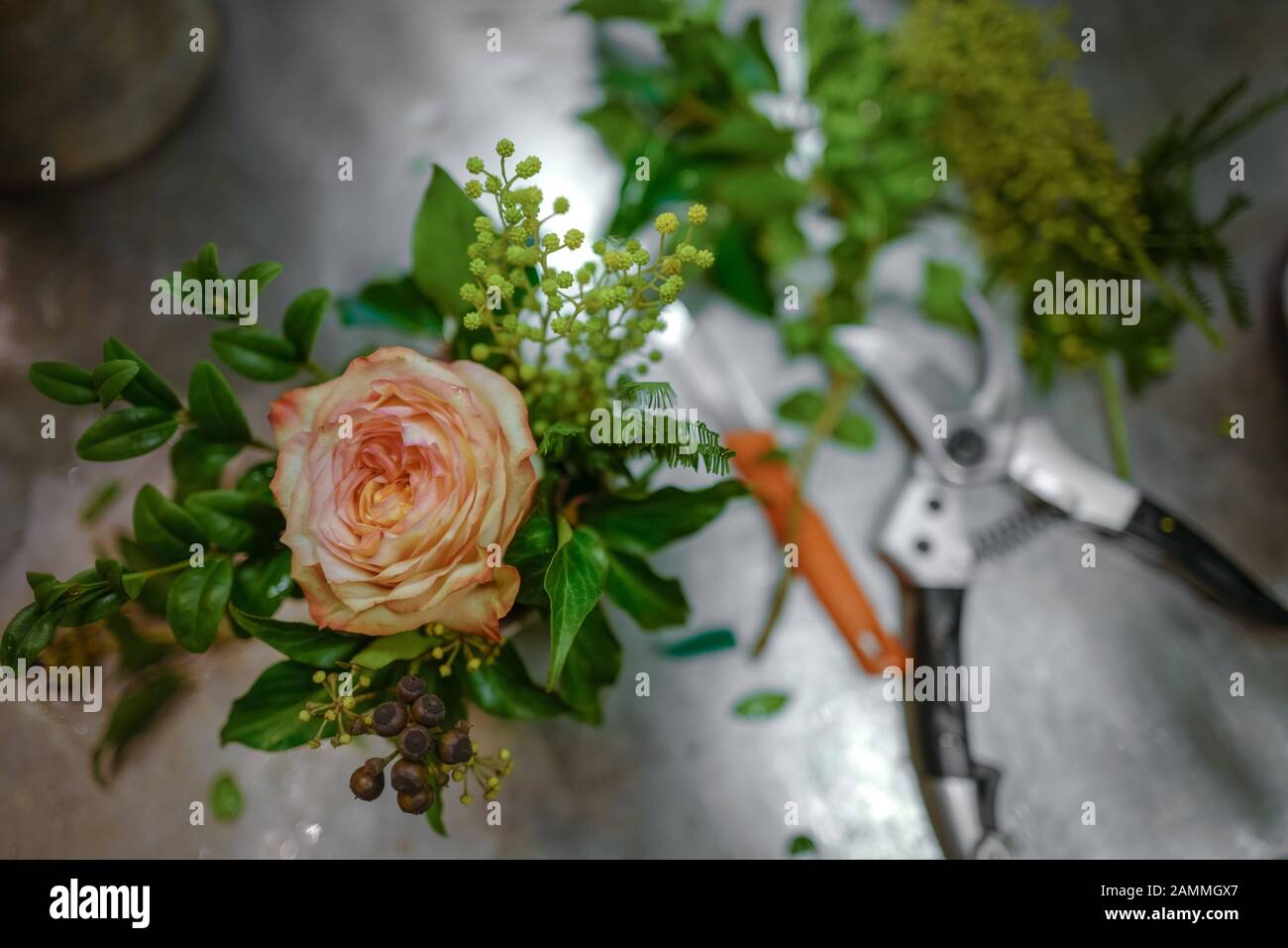 Florist in Munich [automated translation] Stock Photo Alamy