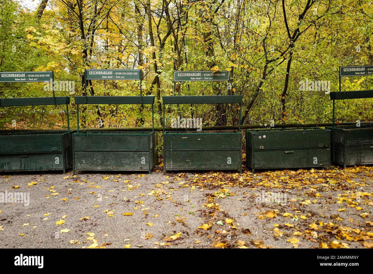 Munich Summer Longing Variety In Autumn The Tableware Tax Stand Beer Garden At The Chinese Tower In The English Garden Automated Translation Stock Photo Alamy