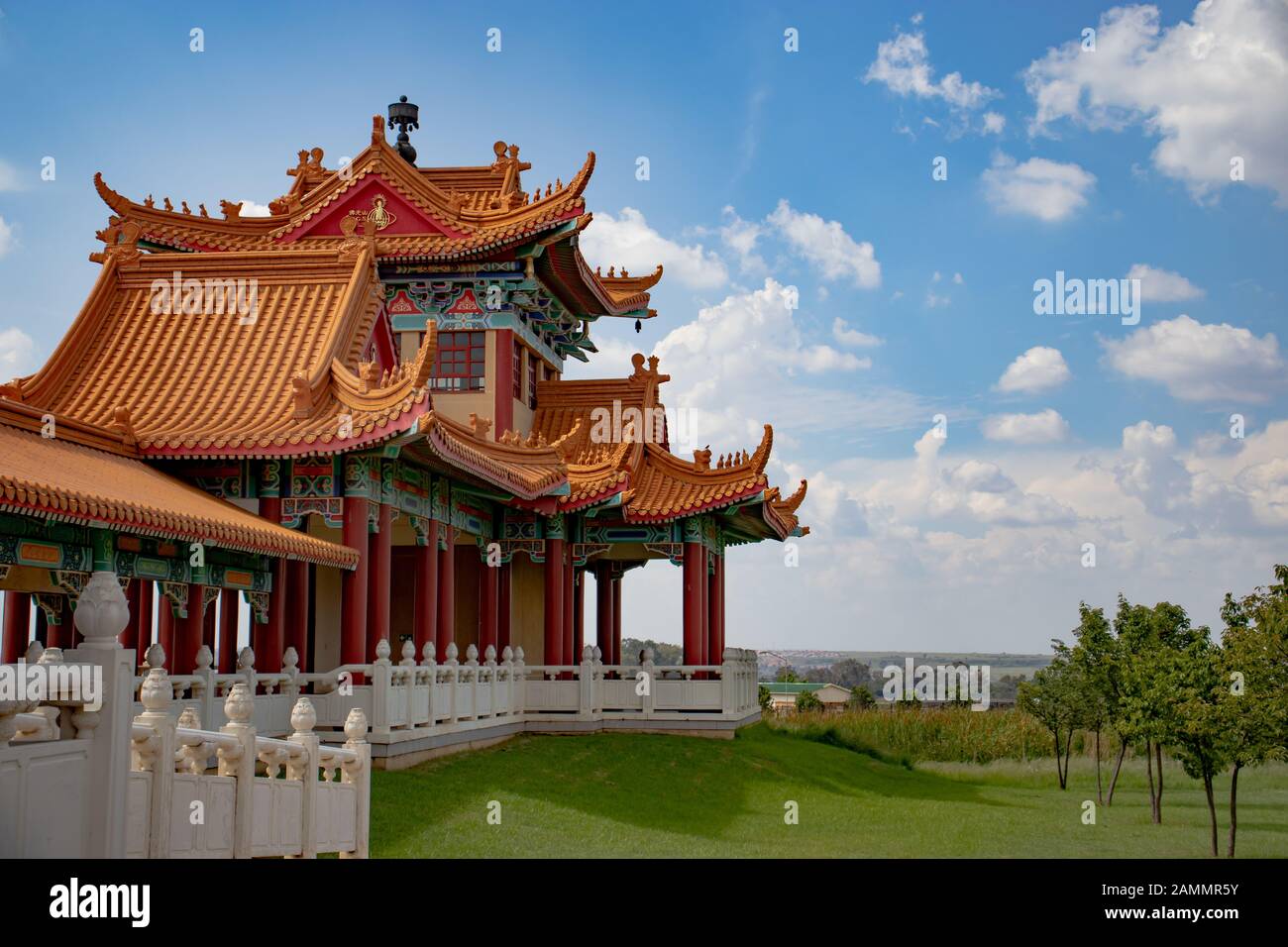 The Fo Guang Shan Nan Hua Temple Stock Photo Alamy the-fo-guang-shan-nan-hua-temple-stock-photo-alamy