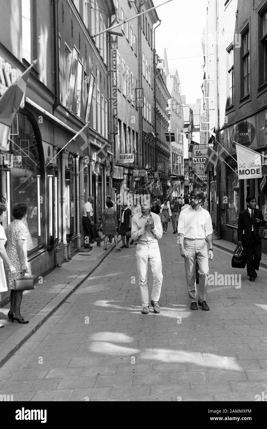 Vasterlanggatan Gamla Stan High Resolution Stock Photography And Images Alamy