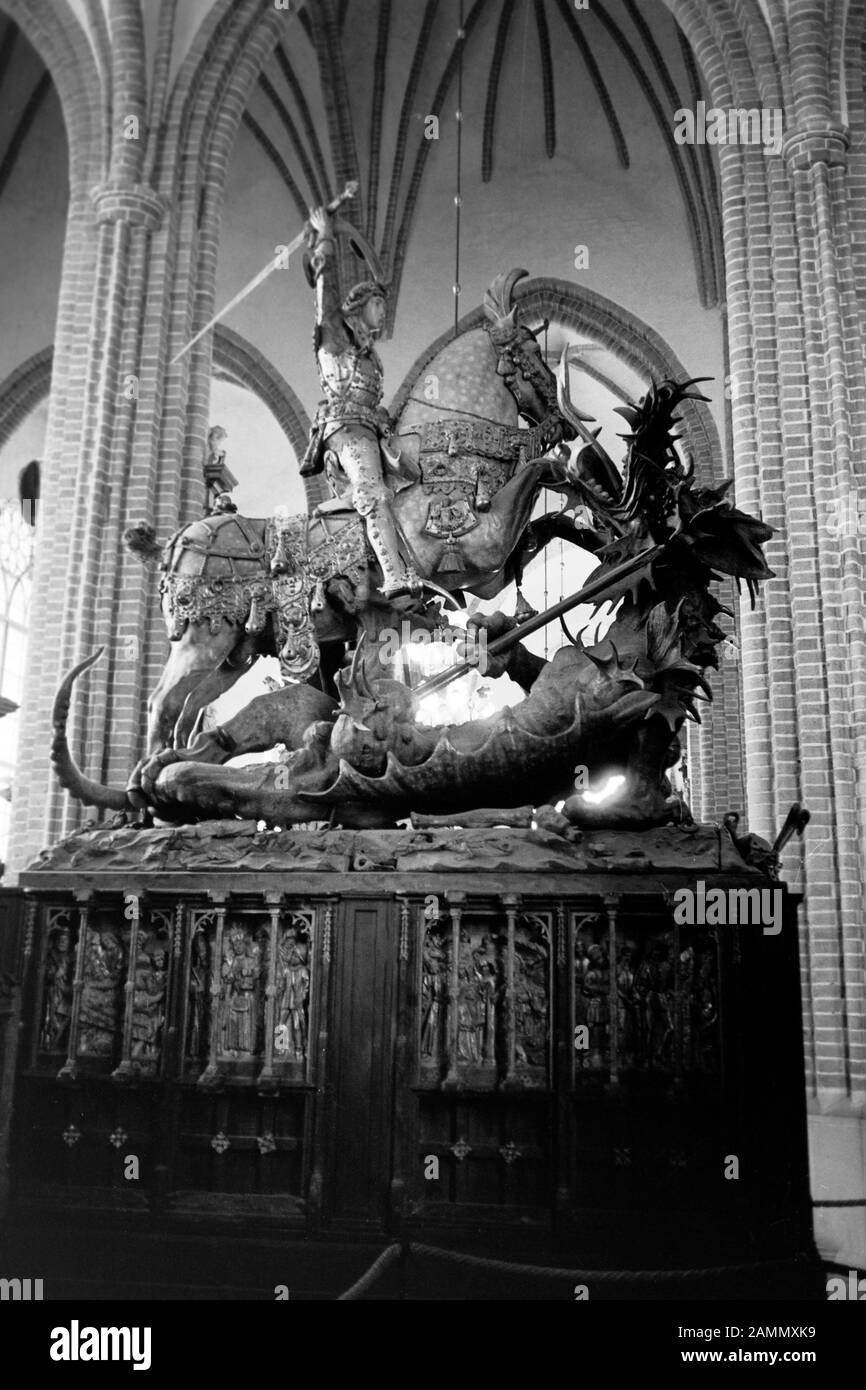 Statue des Sankt Georg von Bernt Notke aus dem Jahr 1498, 1969. Statue of St. George by Bernt Notke, manufactured 1489, 1969. Stock Photo
