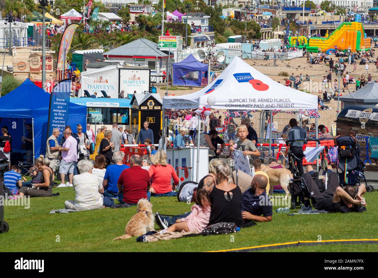 Eastbourne Western Lawns fill with visitors to the airshow Stock Photo