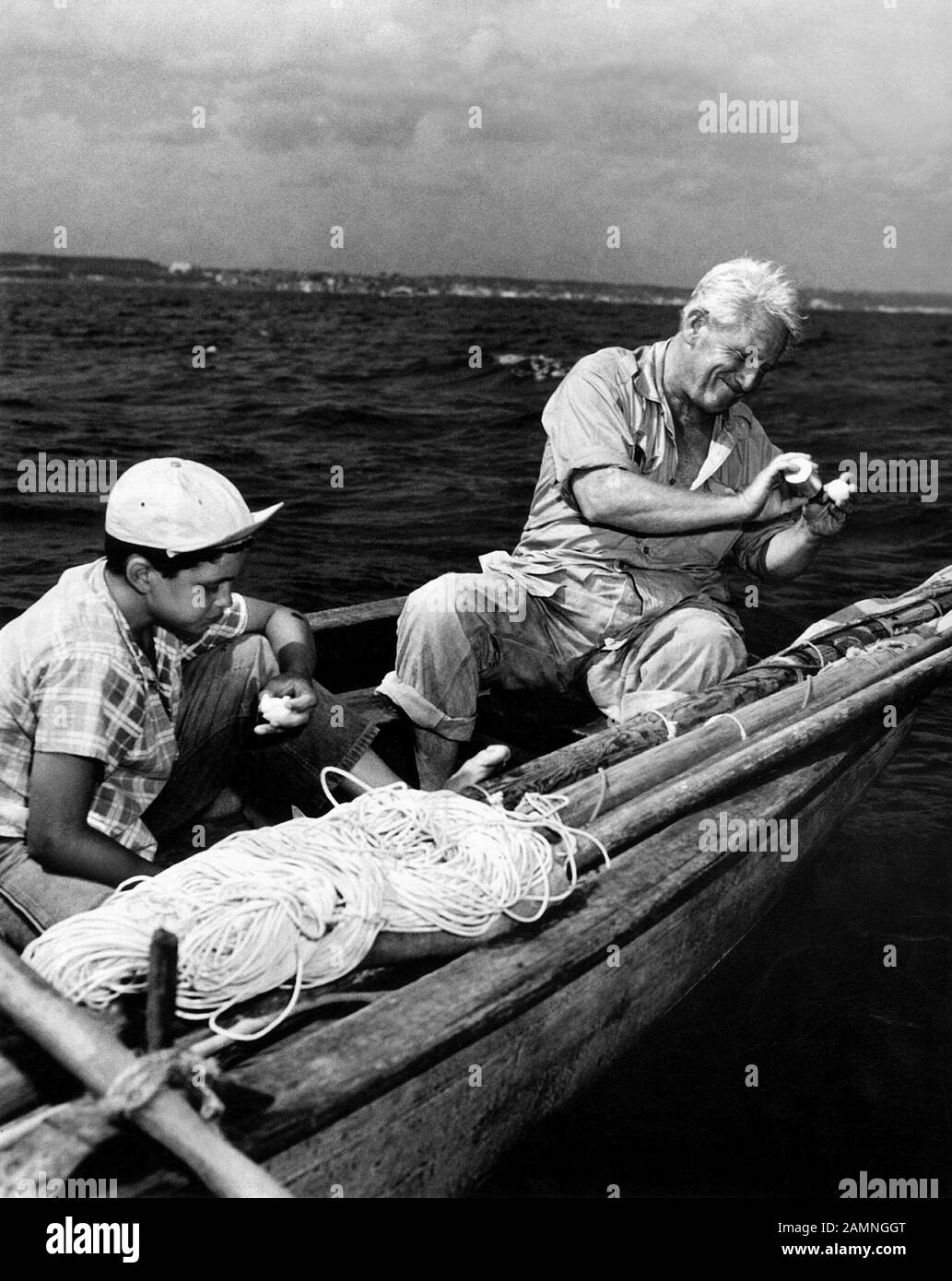 PAZOS,TRACY, THE OLD MAN AND THE SEA, 1958 Stock Photo