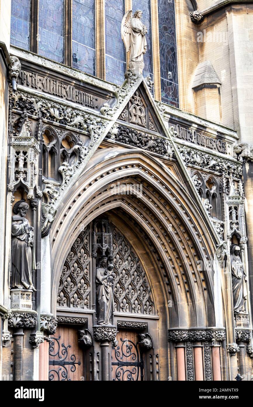 English church entrance hi-res stock photography and images - Alamy