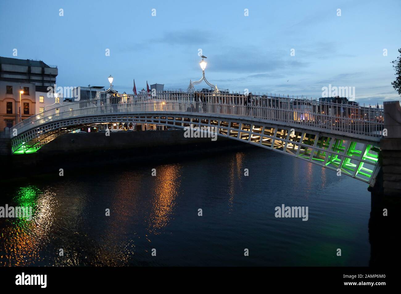 Dublin Ha Penny Bridge Liffey River Stock Photo - Alamy