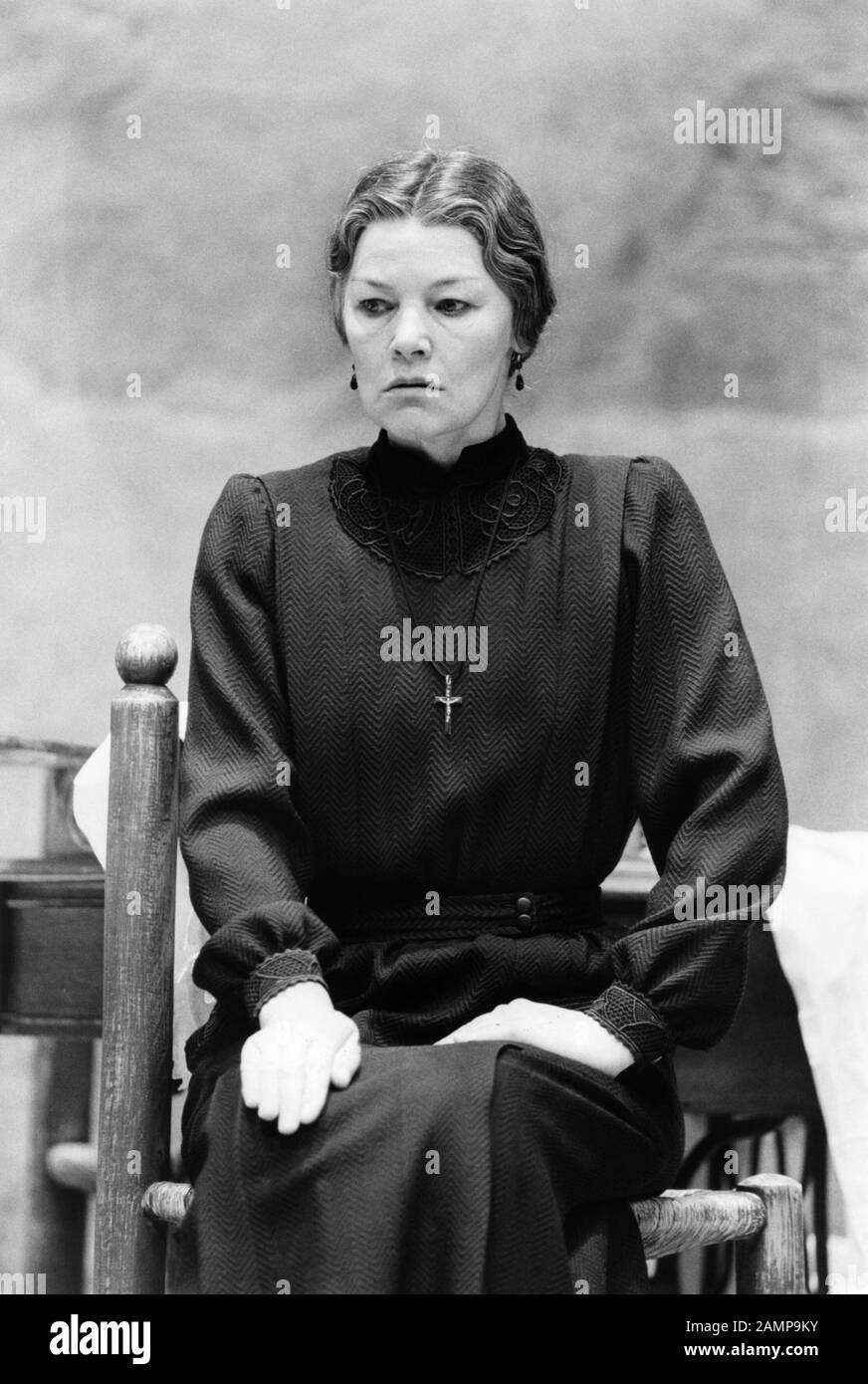 Glenda Jackson as Bernarda Alba in THE HOUSE OF BERNARDA ALBA by Federico García Lorca directed by Nuria Espert at the Lyric Hammersmith in 1986 Stock Photo