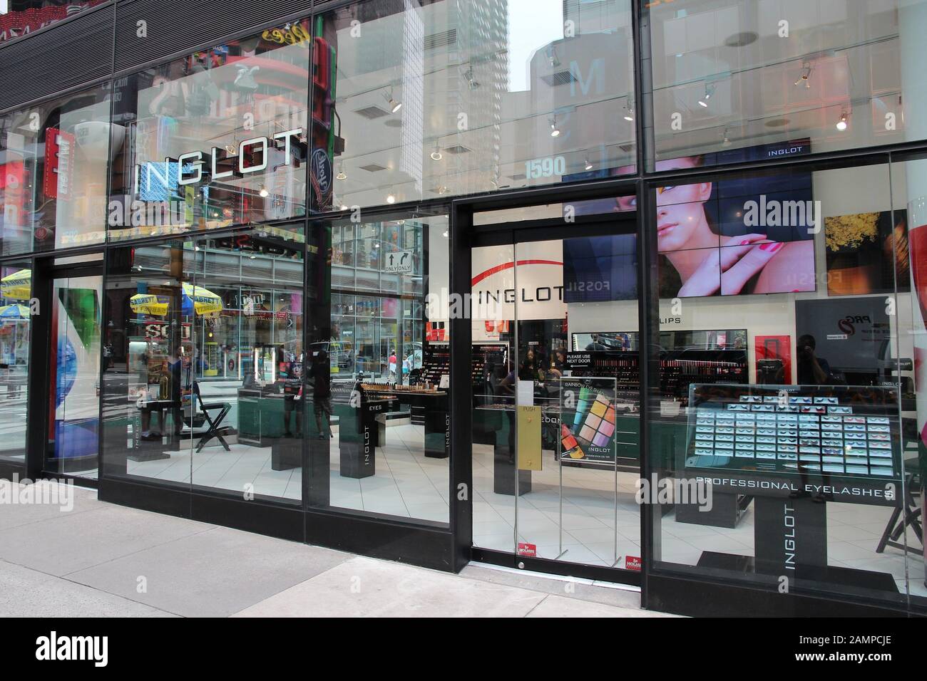 Inglot cosmetics store hires stock photography and images Alamy