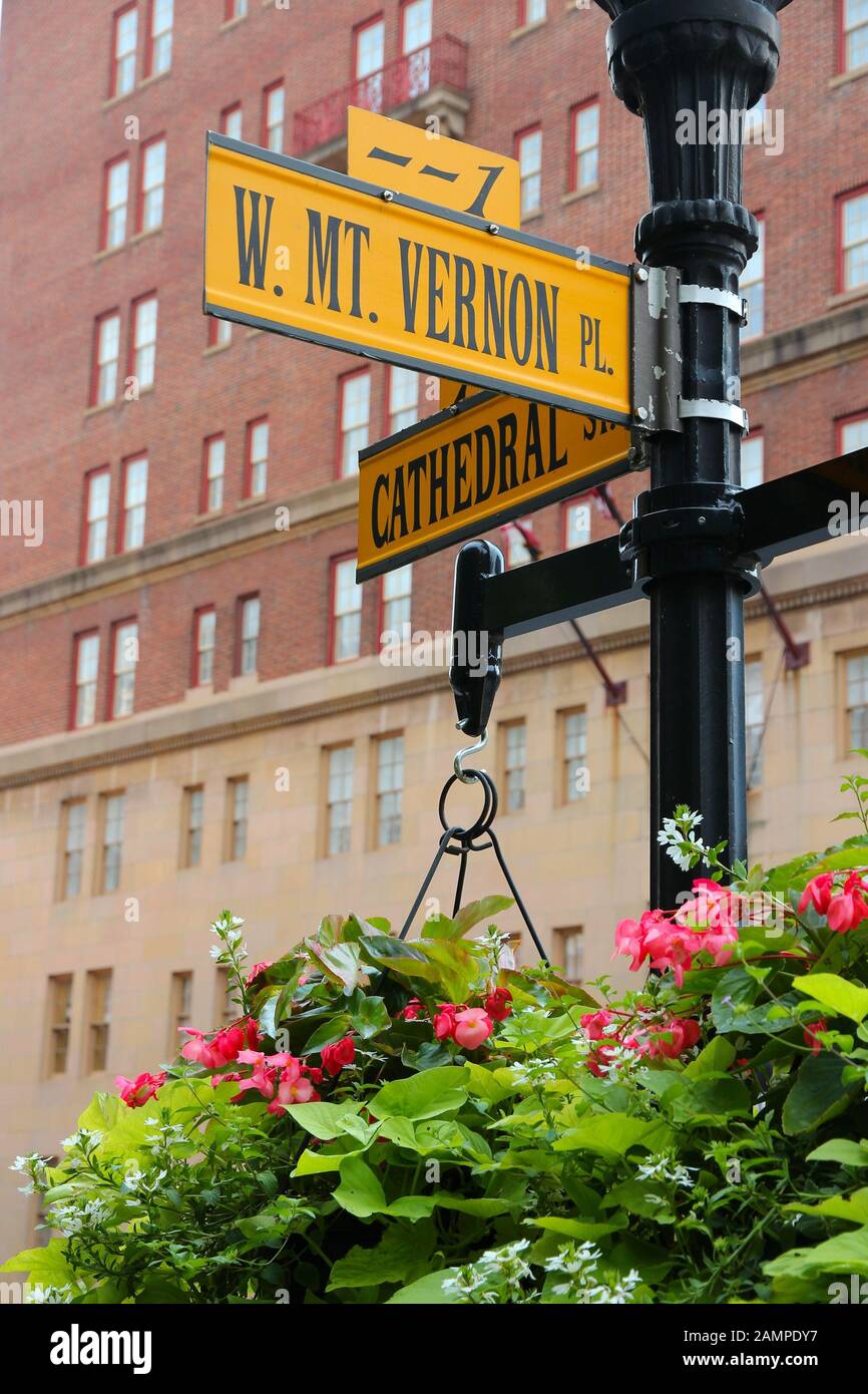 Baltimore, Maryland USA. Famous landmark Mount Vernon Place Stock