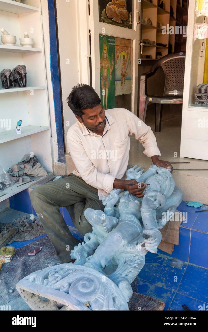 Tamil nadu sculpture hires stock photography and images Alamy