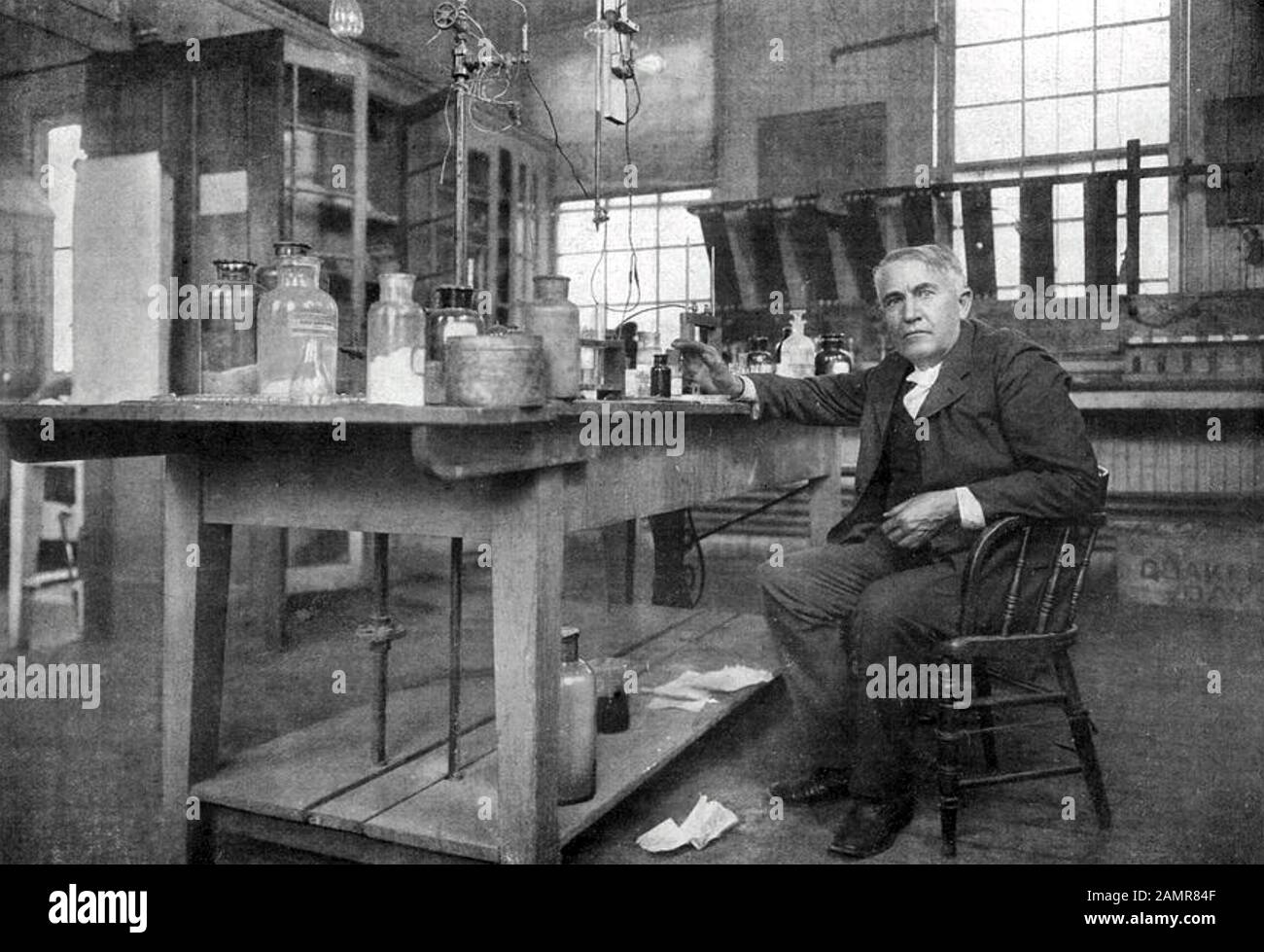 THOMAS ALVA EDISON (1847-1931) American inventor and businessman at one of his laboratories Stock Photo
