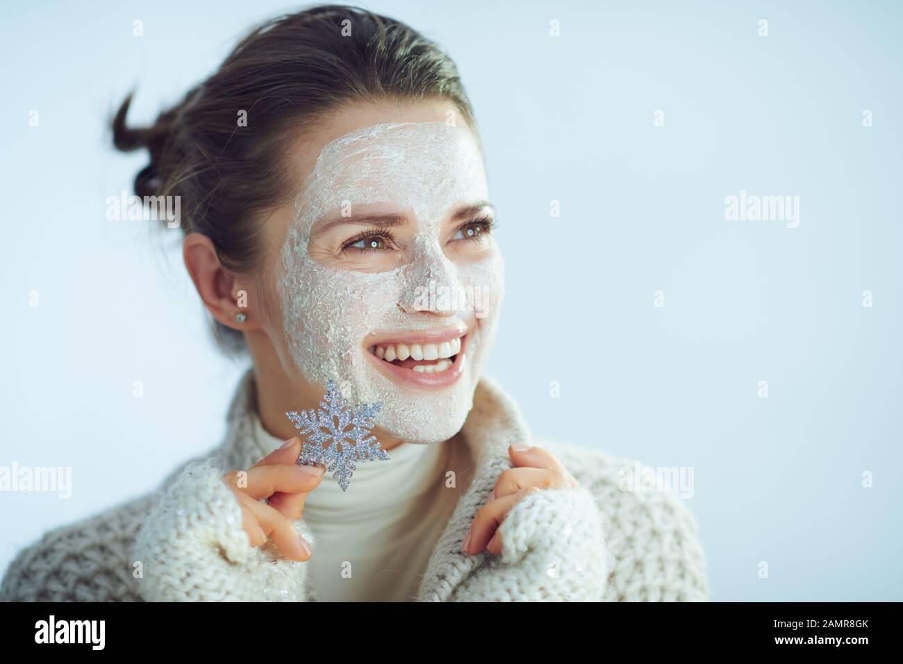 Woman glowing skin winter hi-res stock photography and images - Alamy