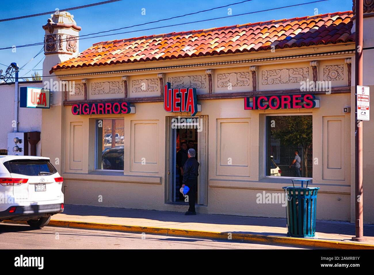 Cigarros and Licores for sale at the duty free Ueta store on N Terrace