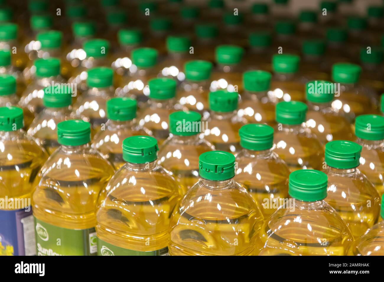 Oil on supermarket shelf hires stock photography and images Alamy