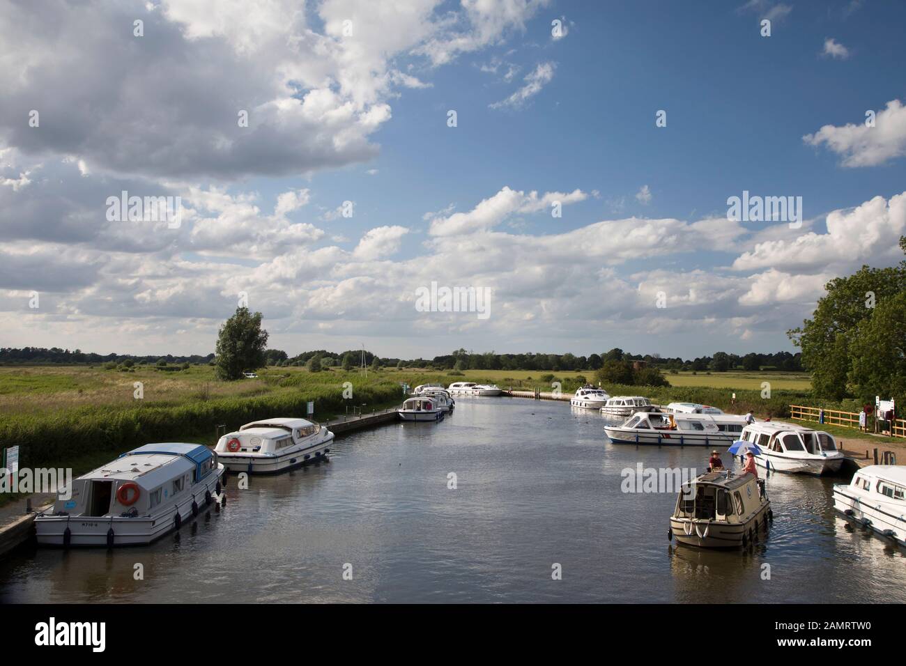 Holiday boating at Ludham Bridge on the Norfolk Broads Stock Photo Alamy