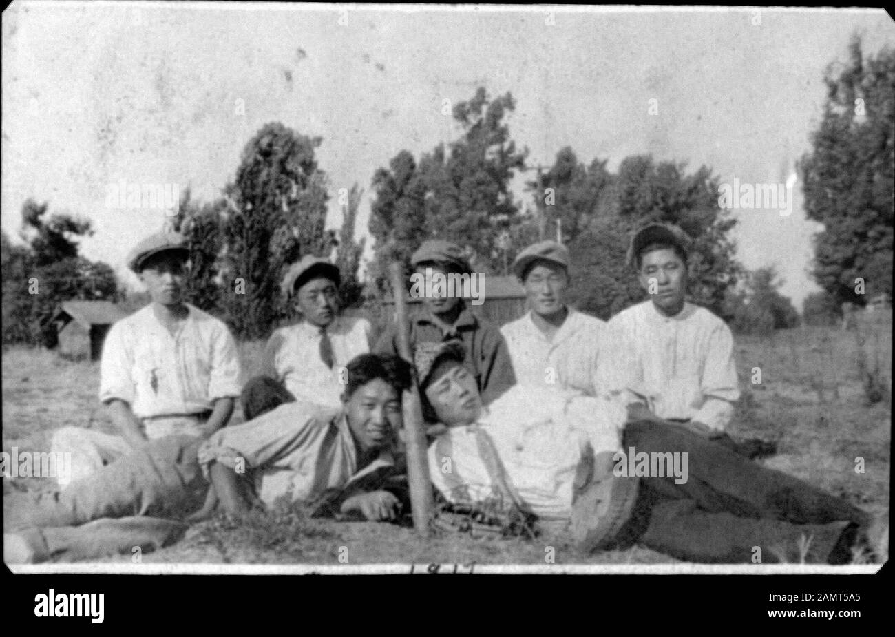 7 members of baseball team Publisher (of the digital version): University of Southern California. Libraries Repository name: East Asian Library, University of Southern California Series: Frances and Jason Hahn Legacy record ID: kada-m14201 Archival file: kadaVolume6/KADA-hahns126.tiff Rights: Â© 2000 University of Southern California University Libraries; May not be copied without permission of the Korean Heritage Library, University of Southern California.; From the photographic collection of the Korean American Archive; Korean American Archive Part of subcollection: Korean America Stock Photo