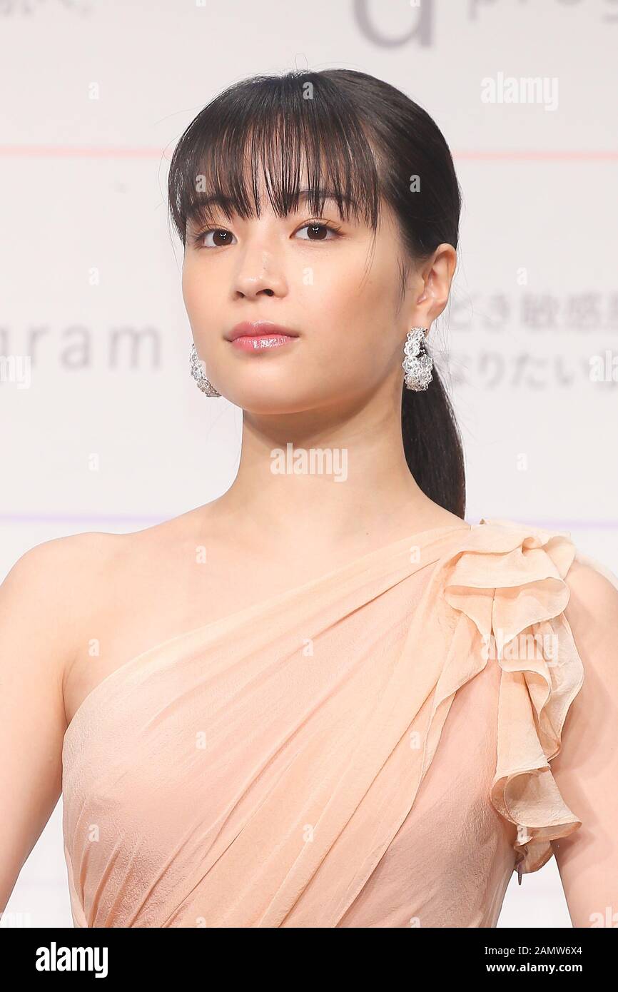 Japanese actress Suzu Hirose attends a promotional event of Japanese  cosmetics giant Shisedo's new project in Tokyo, Japan on January 14, 2020.  Credit: PasyaAFLOAlamy Live News Stock Photo - Alamy