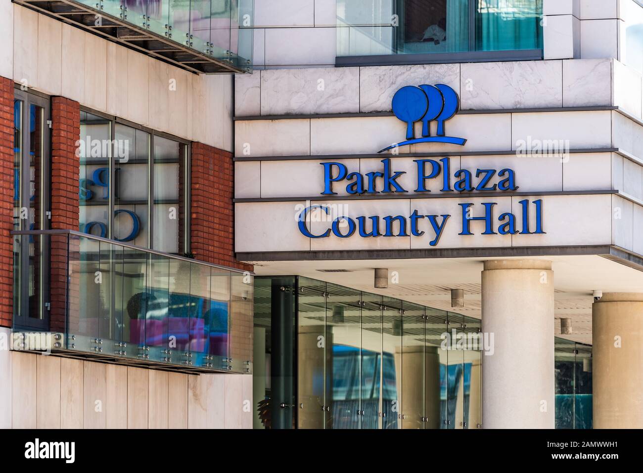 Park plaza county hall london hires stock photography and images Alamy Park plaza county hall london hires stock photography and images Alamy