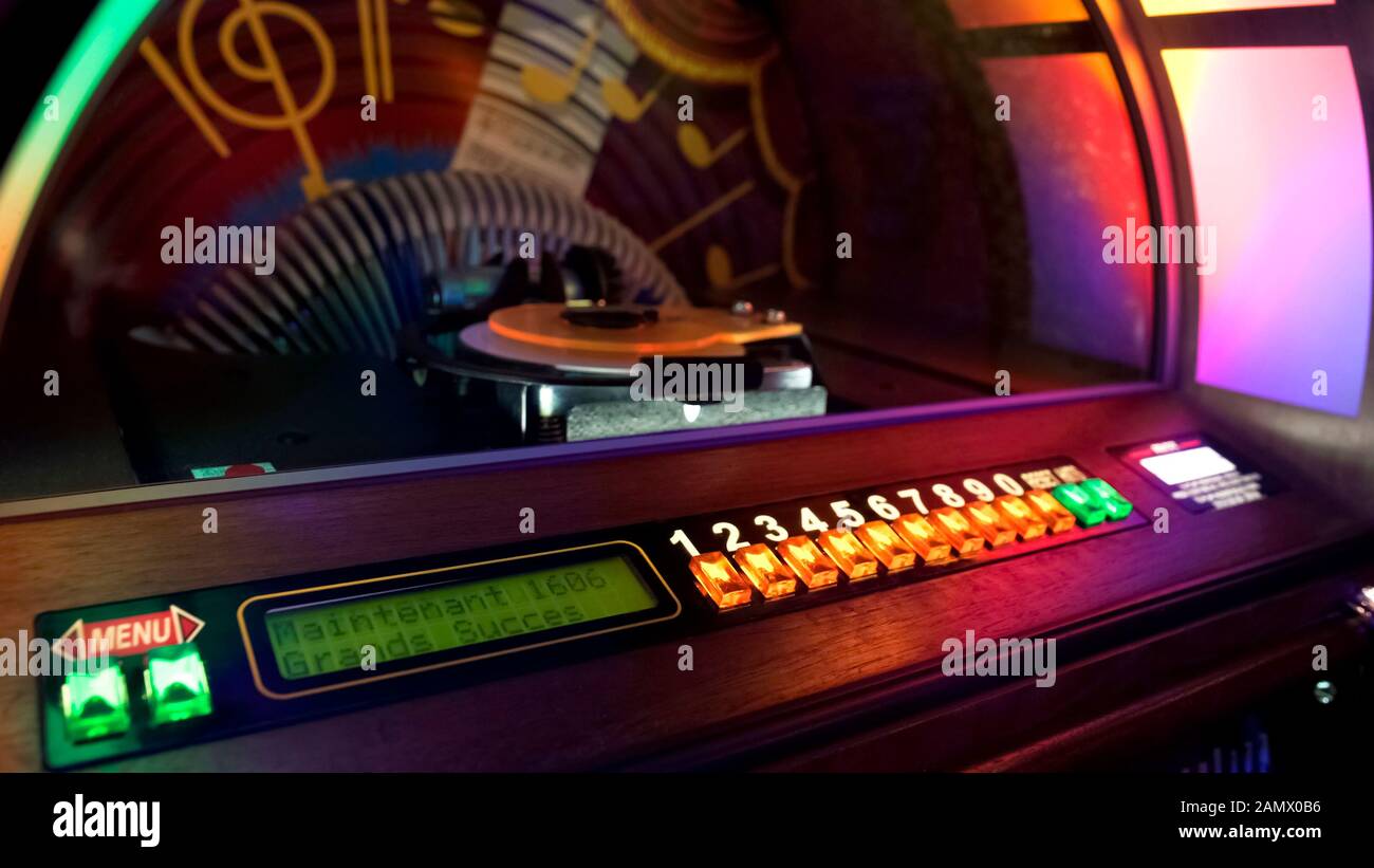 Juke box bar hi res stock photography and images Alamy