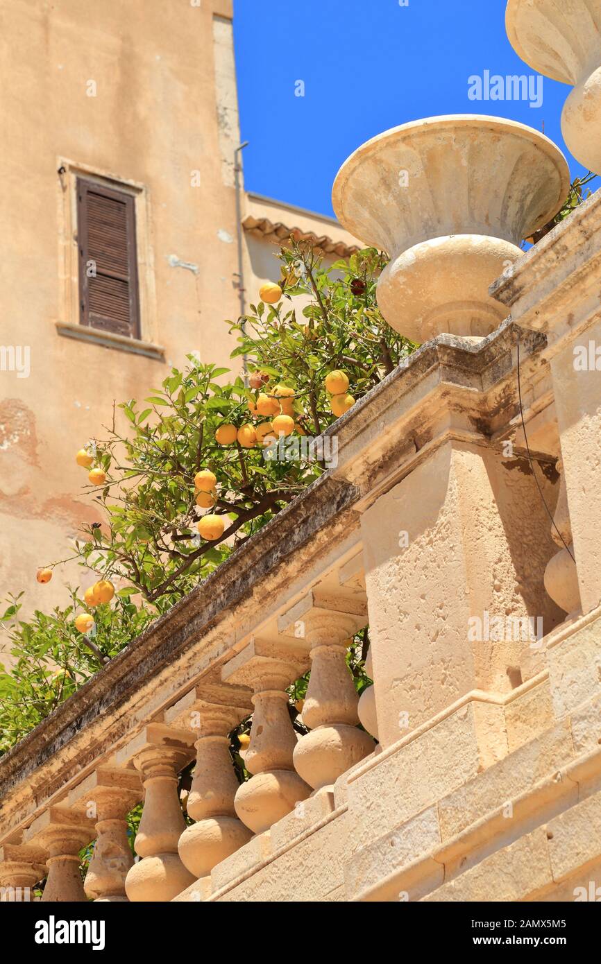 Palazzo terrace in Sicily with lemon tree, Archdiocese Of Syracuse Stock Photo