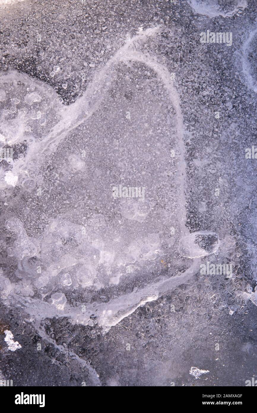 Above the frozen river hi-res stock photography and images - Alamy