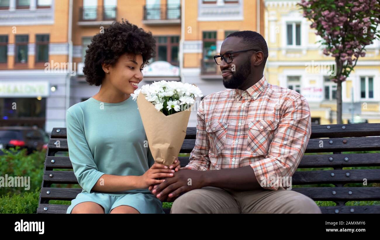 Awkward date hi-res stock photography and images - Alamy