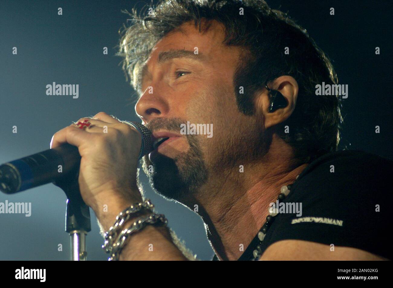 Milan Italy 05/04/2005, live concert of The Queen  at the Forum Assago  : Paul Rodgers during the concert Stock Photo