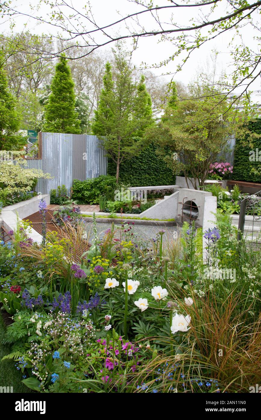 RHS CHELSEA FLOWER SHOW 2013 THE WASTELAND GARDEN DESIGNER KATE GOULD