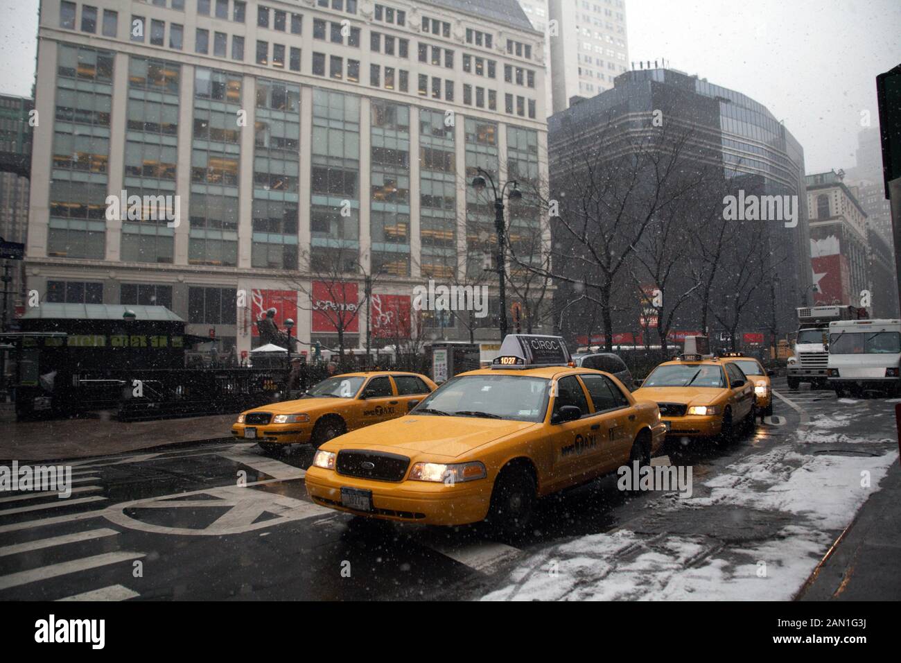 Yellow Cabs outside JC Penny's New York Stock Photo