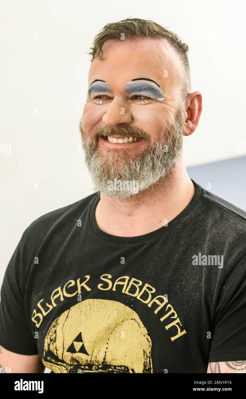 Celebrity Chef Glynn Purnell at the Birmingham Hippodrome. Birmingham, England, UK. 15 January 2020.  Brummie celebrity Chef, Glynn Purnell swapped the kitchen for kitsch as he went behind the scenes today at Birmingham HippodromeÕs Snow White and the Seven Dwarfs for a larger than life makeover from top panto dame Andrew Ryan. Credit: Simon Hadley/Alamy Live News Stock Photo