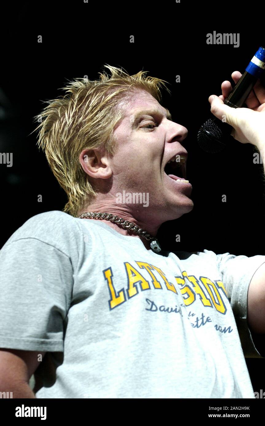 Dexter Holland Politics : How the Offspring’s Lead Singer Went from ...
