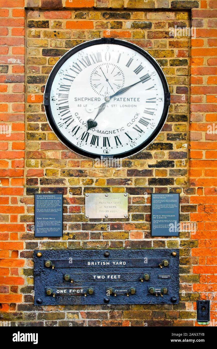clock and measurements at Greenwich observatory Stock Photo