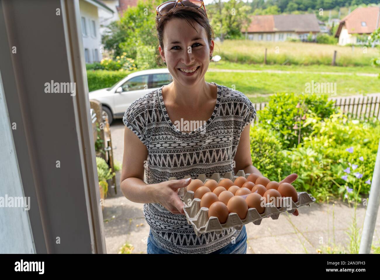 Female carry eggs hi-res stock photography and images - Alamy