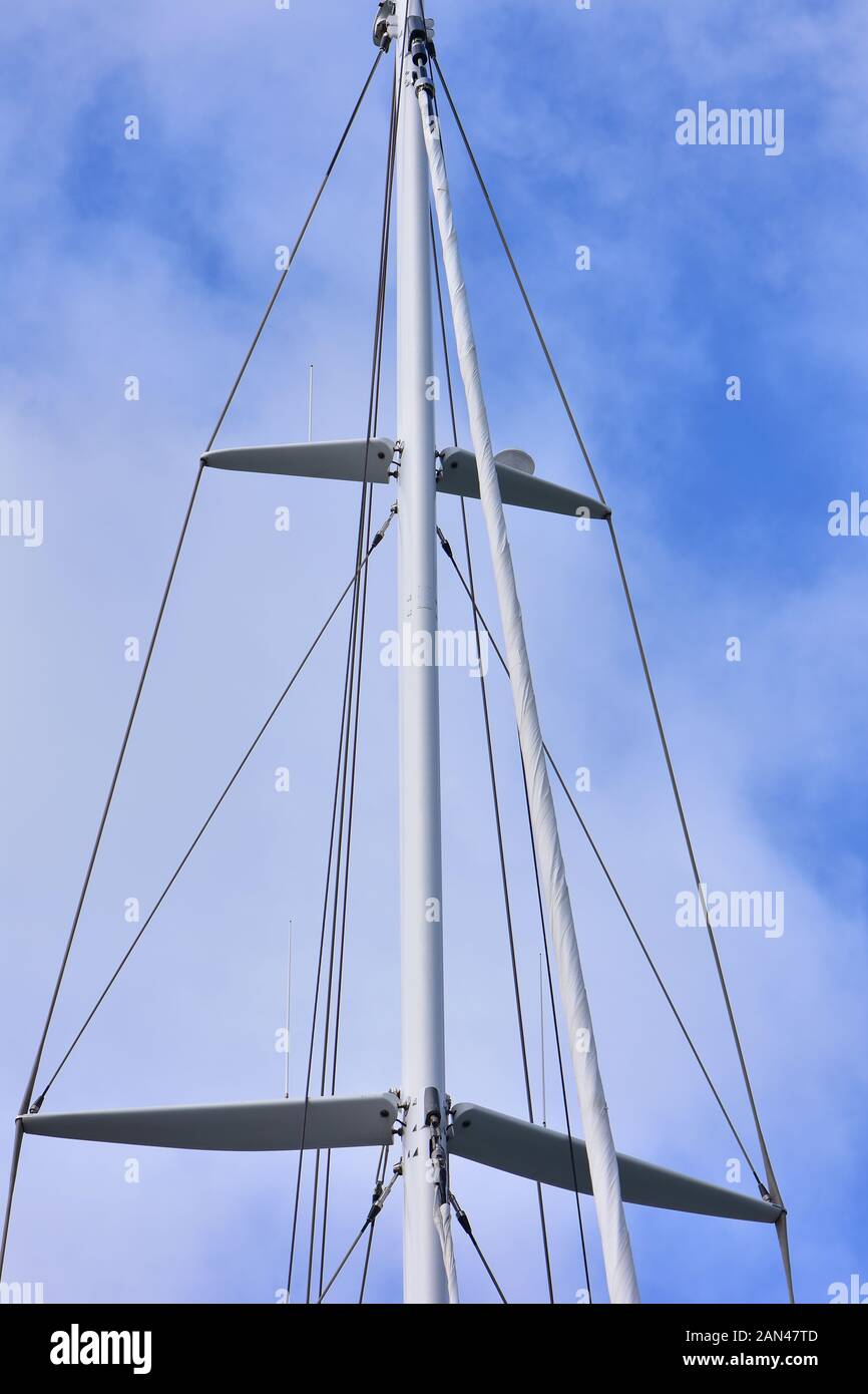 Alloy mast yacht hires stock photography and images Alamy