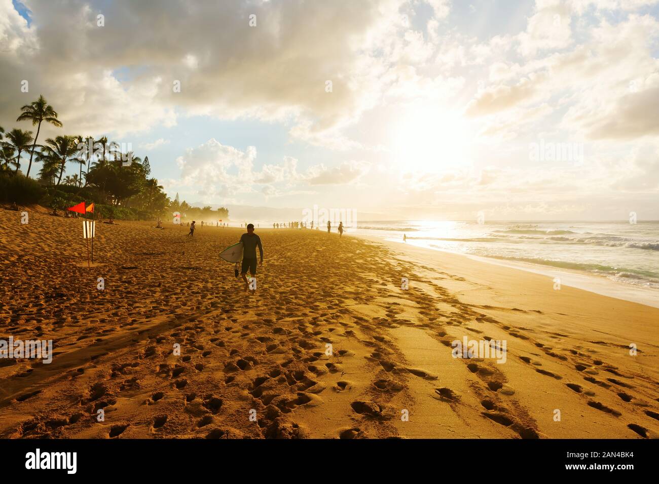 Pupukea Oahu Hawaii November 05 2019 Sunset Beach At The North Shore With Unidentified