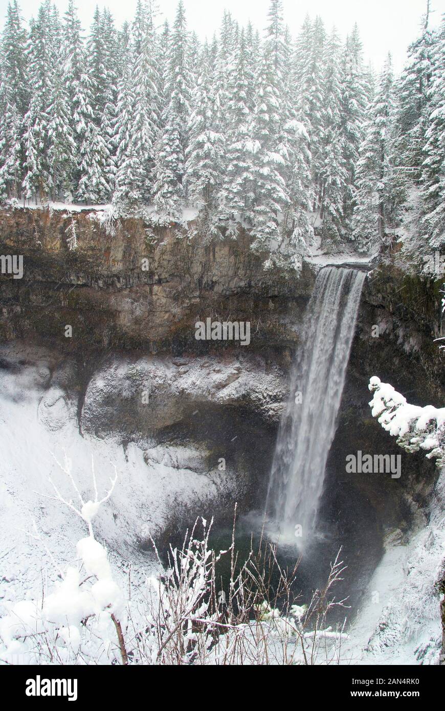 Brandywine waterfall in a winter snowy forest landscape, with natural colors Stock Photo Alamy