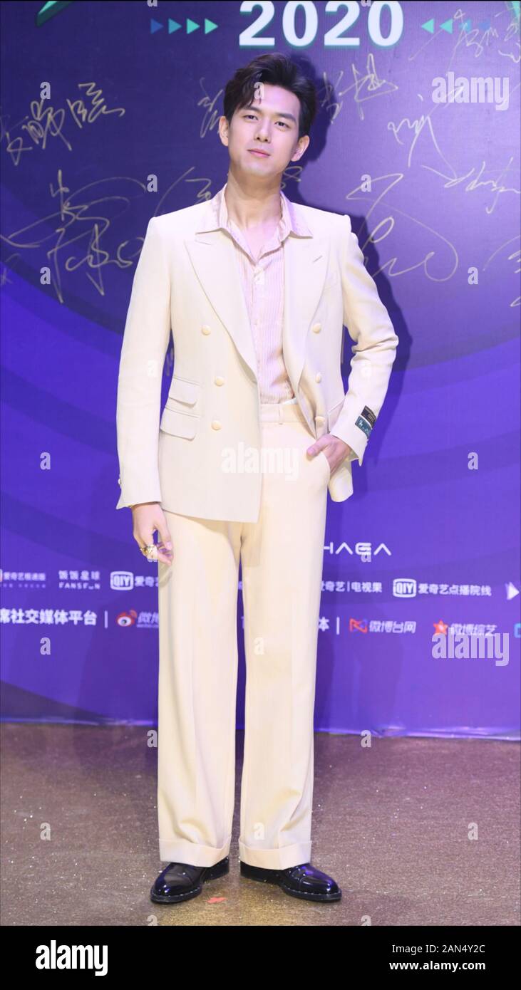 Kristi Marks katta kokrak porno onlayn