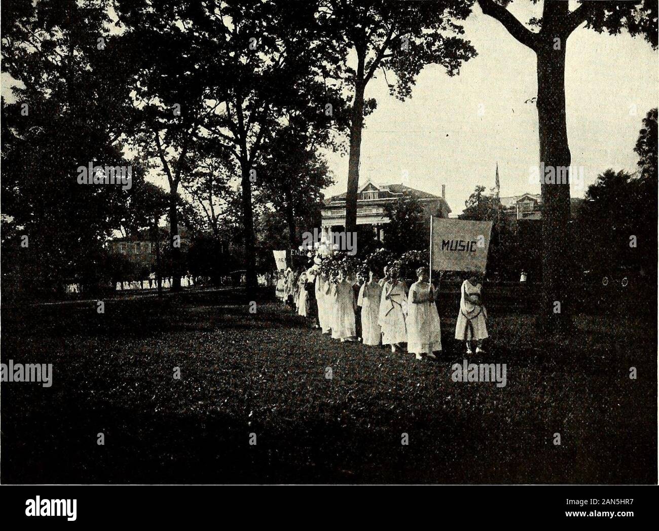 Five foot ways hires stock photography and images Alamy