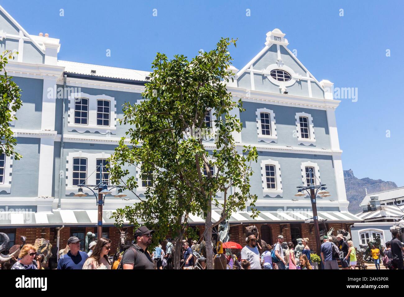 Arts and crafts shops hires stock photography and images Alamy