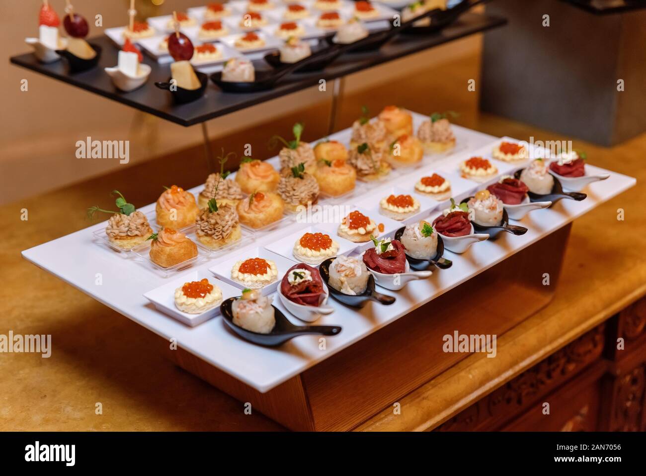 Serving lunch tray plates hi-res stock photography and images - Alamy