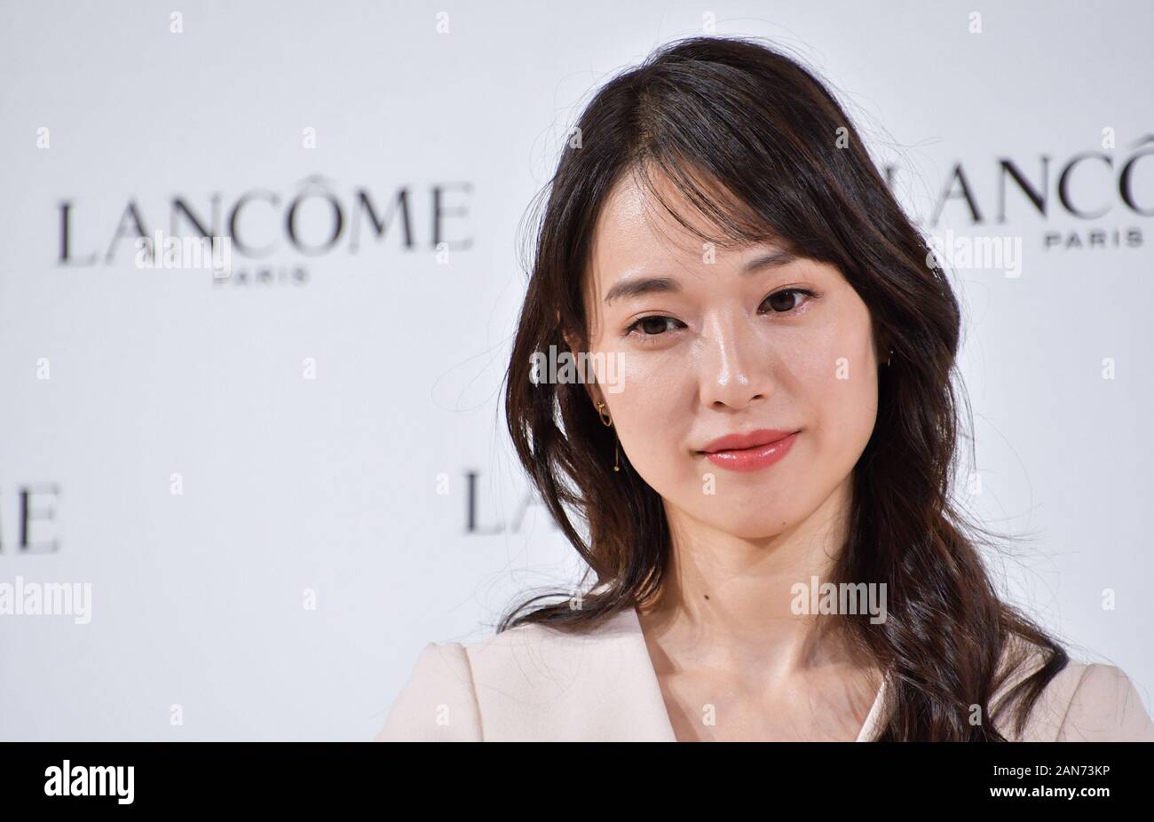 Yetuk rus onalarining porno videolarini tomosha qiling Eng chuqur portlash qiz tomonidan beriladi