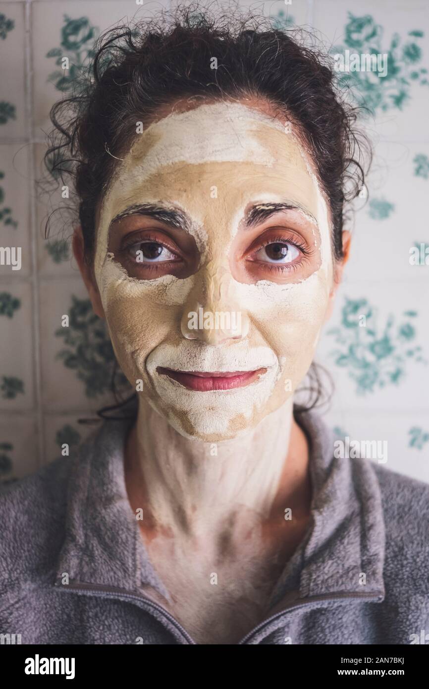 Moisturizing mask hi-res stock photography and images - Alamy