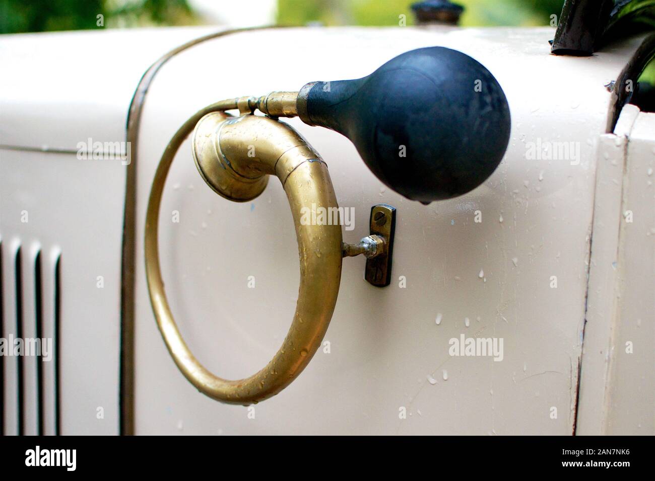 The horn of an old timer car on a rainy day Stock Photo Alamy