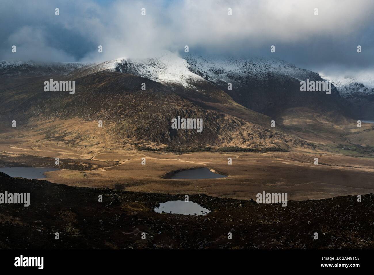 Wild rugged landscape of the Dingle Peninsula, County Kerry, Ireland Stock Photo