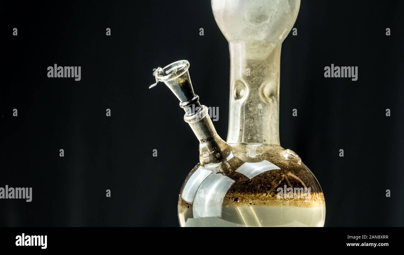 Smoking Bong Images – Browse 14,942 Stock Photos, Vectors, and Video