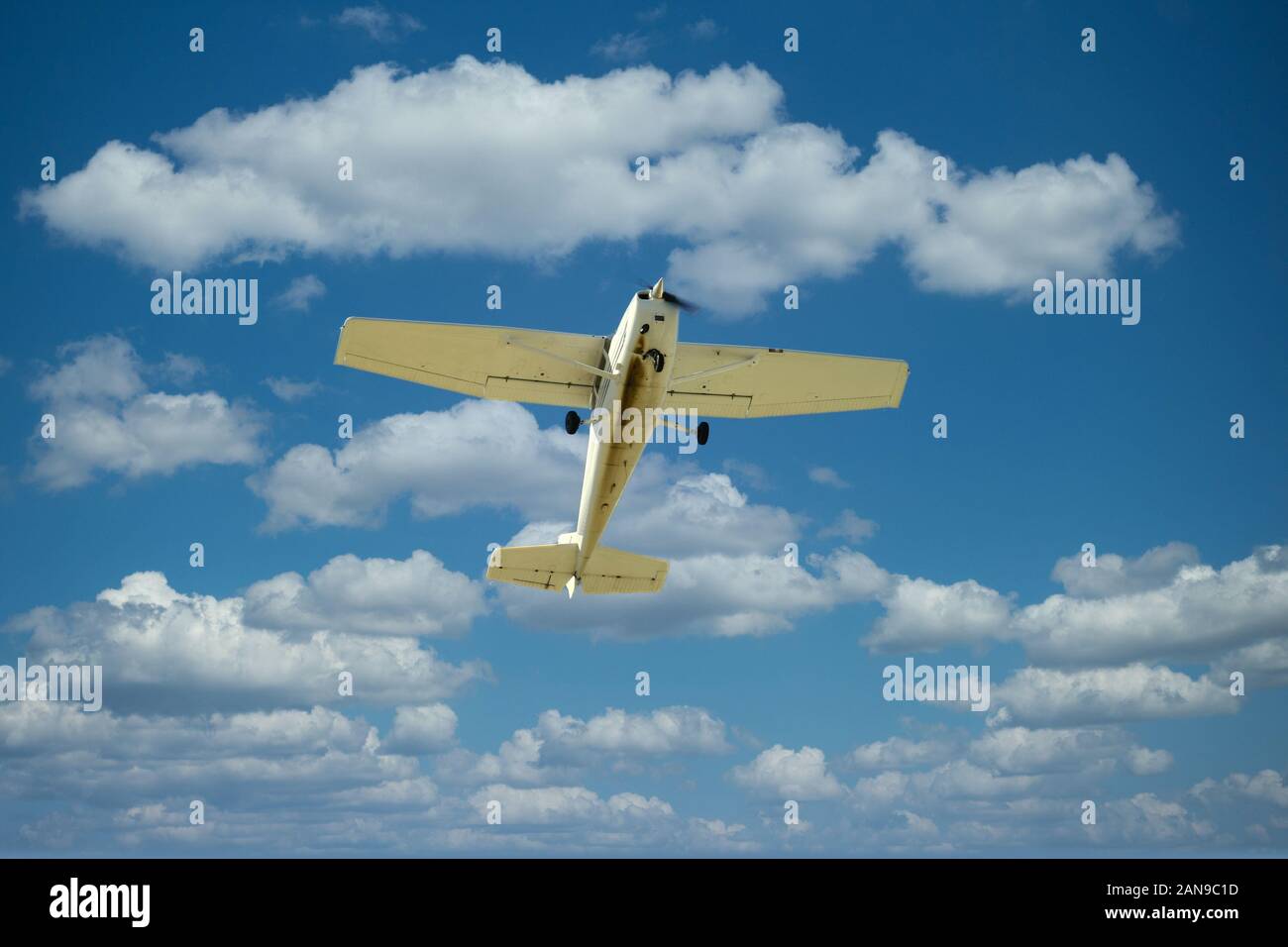 Prop Plane From Below Stock Photo Alamy