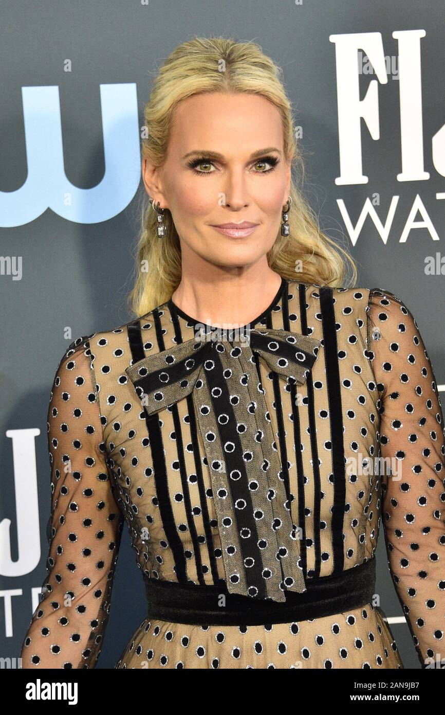 Molly Sims At Arrivals For The 25th Annual Critics Choice Awards Pt 2 