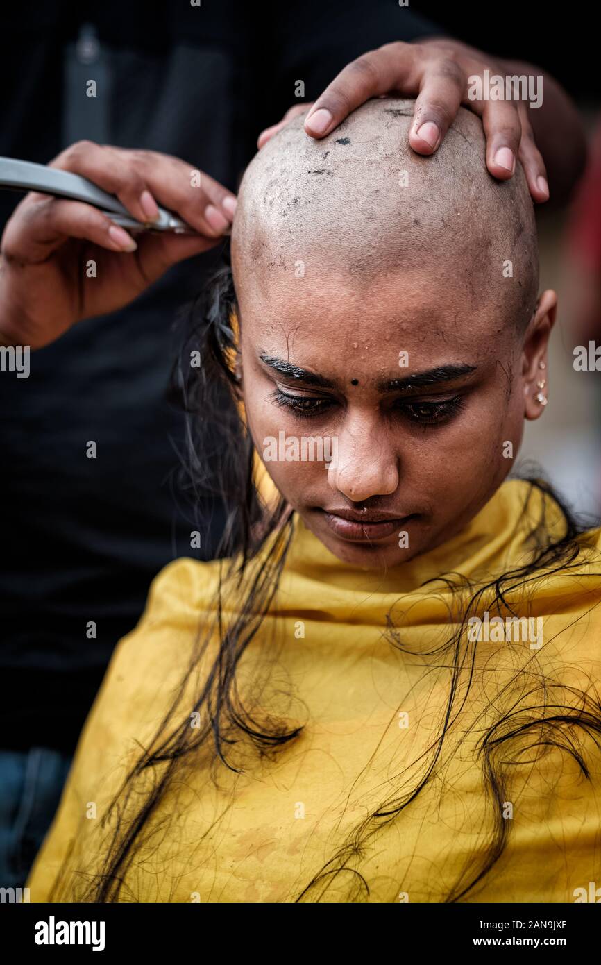 indian long hair women head shave